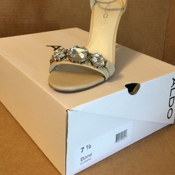 Aldo Kurman heel - 7 1/2 style: Kurman in bone - Picture 6 of 6